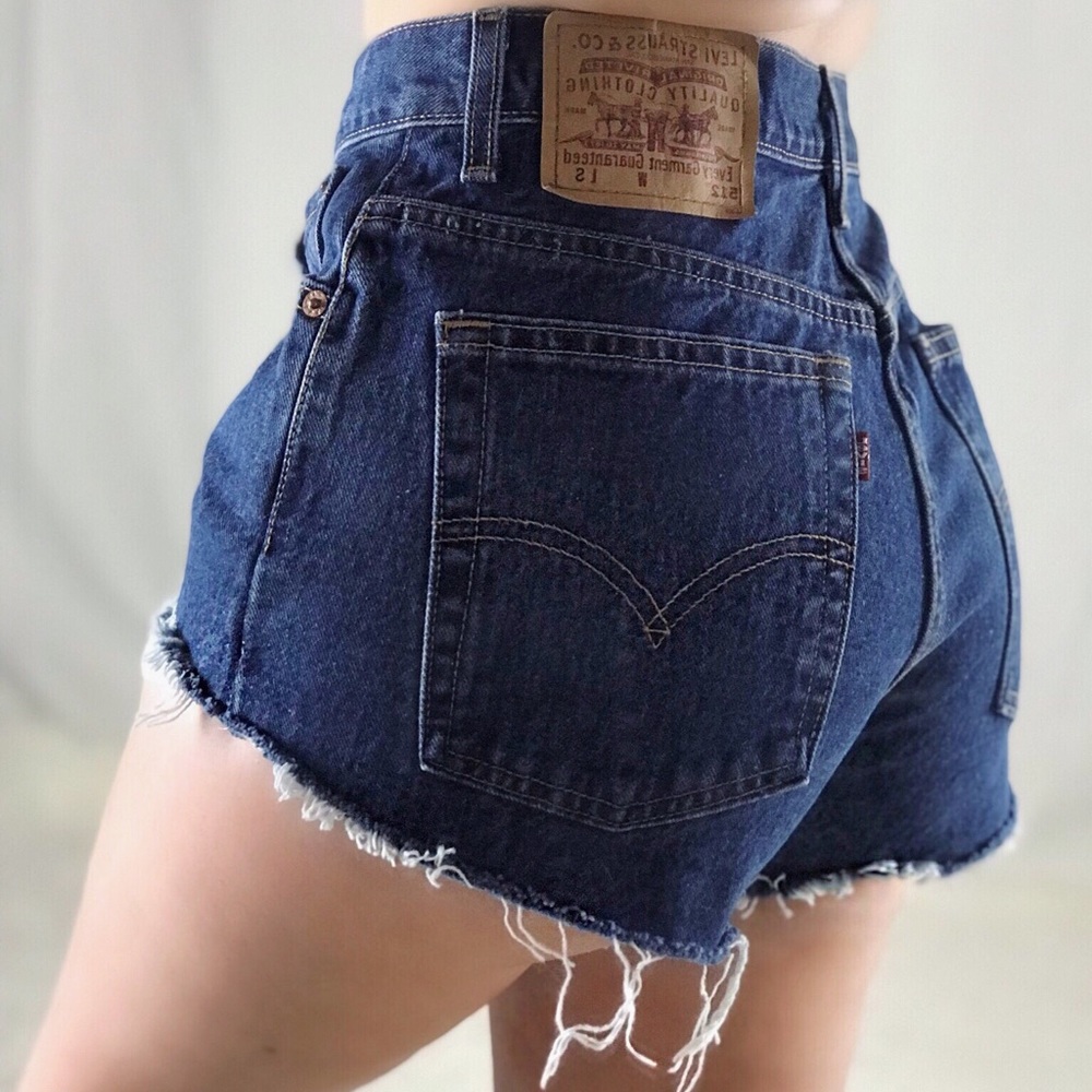 Vintage Levi’s 512 Dark Wash Cutoffs B10